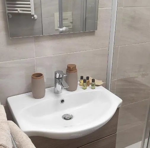 לינה וארוחת בוקר Annachiara House נאפולי